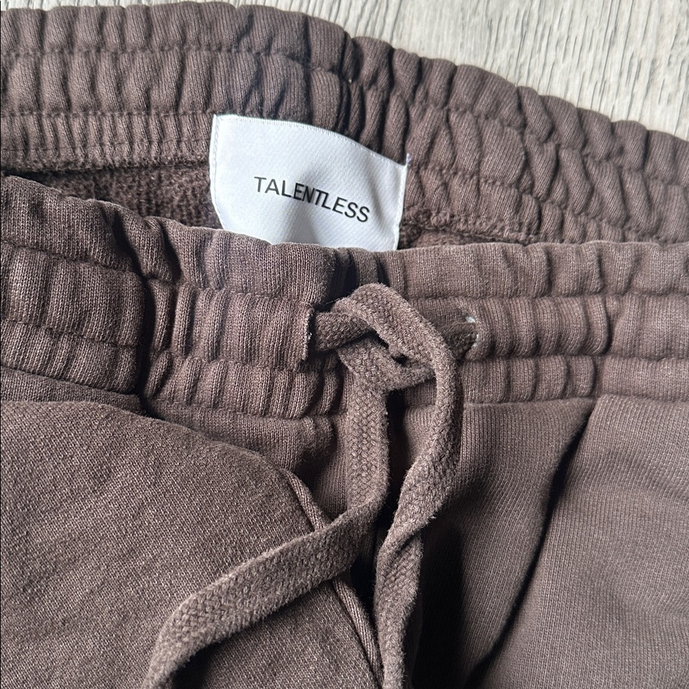 TALENTLESS Brown Hoodie Set - Picture 3 of 6